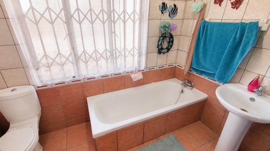 3 Bedroom Property for Sale in Sasolburg Ext 15 Free State